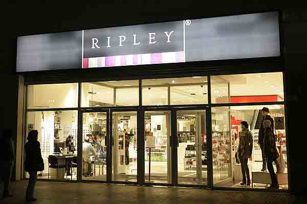 Ripley tendrá que dejar sin efecto la deuda contraída por estafa a consumidor de Puerto Montt. Foto: Emol.com Ripley tendrá que dejar sin efecto la deuda contraída por estafa a consumidor de Puerto Montt. Foto: Emol.com