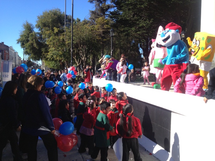 Punta Arenas: Con actividad dirigida a los niños se celebró el Día del Consumidor Punta Arenas: Con actividad dirigida a los niños se celebró el Día del Consumidor