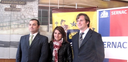 Sernac y Municipalidad de Curacaví renuevan compromiso con los consumidores. Sernac y Municipalidad de Curacaví renuevan compromiso con los consumidores.