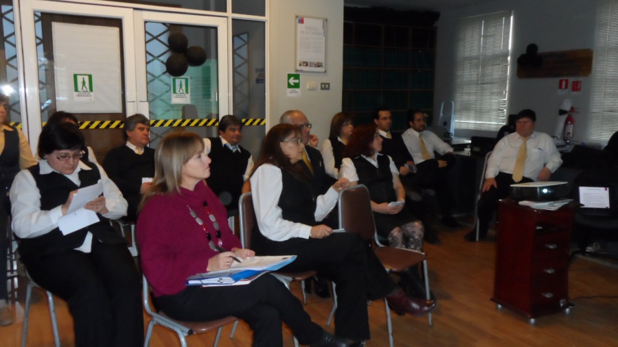 Punta Arenas: Taller de Presupuesto y Endeudamiento a Registro Civil Punta Arenas: Taller de Presupuesto y Endeudamiento a Registro Civil