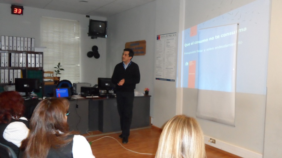 Punta Arenas: Taller de Presupuesto y Endeudamiento a Registro Civil Punta Arenas: Taller de Presupuesto y Endeudamiento a Registro Civil