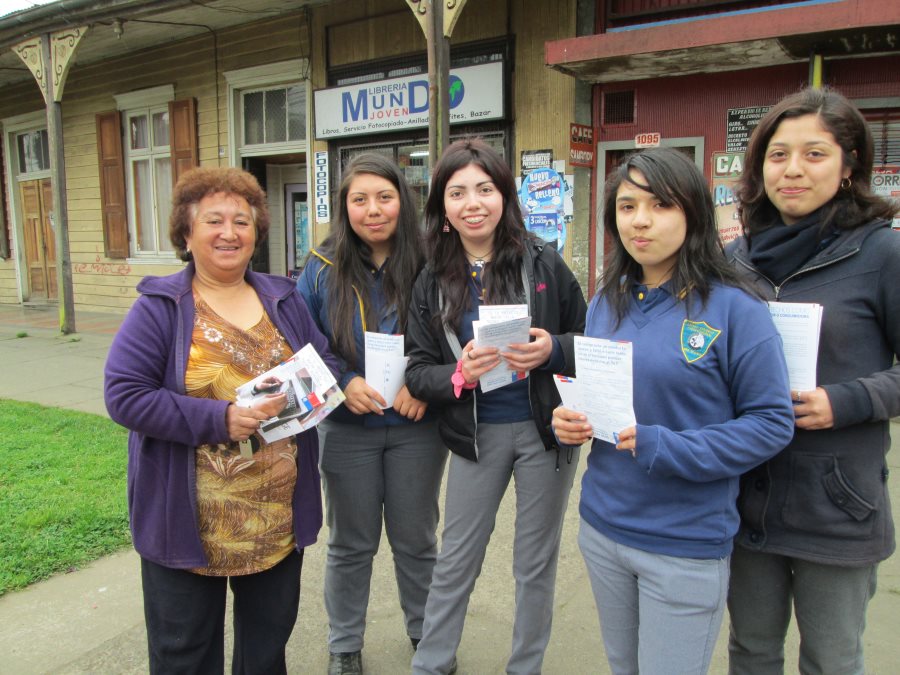Los Ríos: Dirección Regional y estudiantes del Liceo Técnico de Río Bueno realizaron jornada de difusión Los Ríos: Dirección Regional y estudiantes del Liceo Técnico de Río Bueno realizaron jornada de difusión