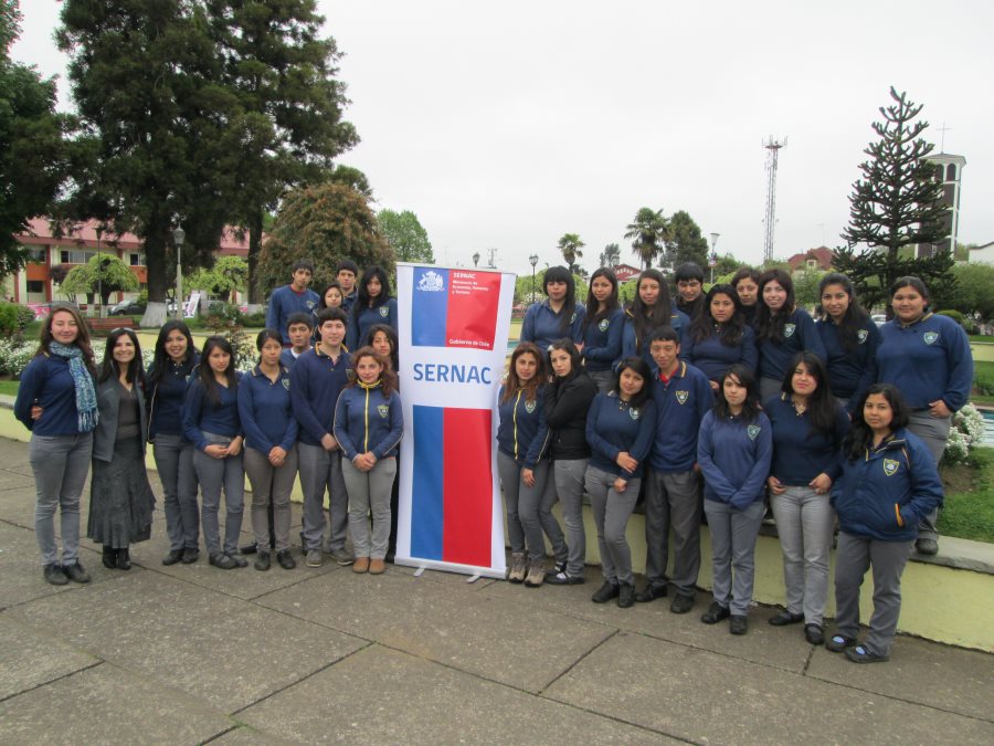 Los Ríos: Dirección Regional y estudiantes del Liceo Técnico de Río Bueno realizaron jornada de difusión Los Ríos: Dirección Regional y estudiantes del Liceo Técnico de Río Bueno realizaron jornada de difusión