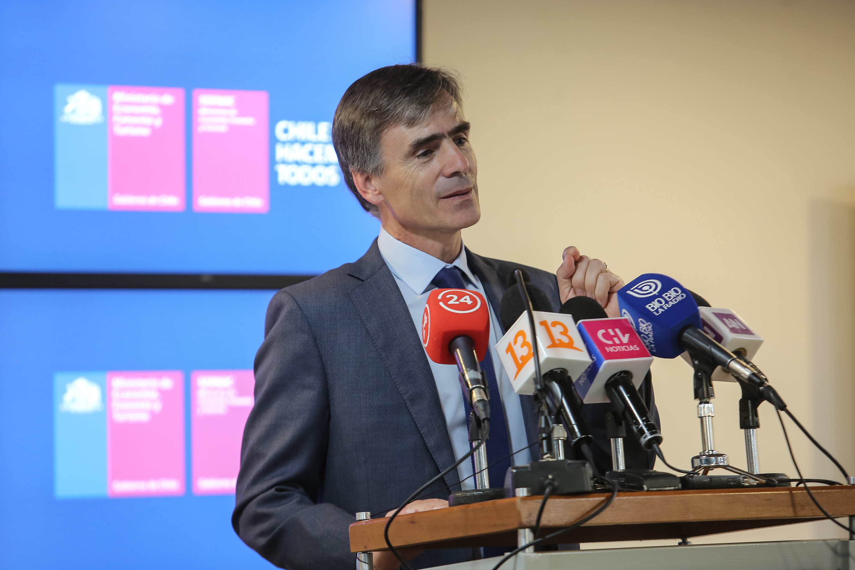 Ministro Valente y CyberMonday: “Vamos a monitorear desde el primer minuto el funcionamiento de las plataformas” Ministro Valente y CyberMonday: “Vamos a monitorear desde el primer minuto el funcionamiento de las plataformas”
