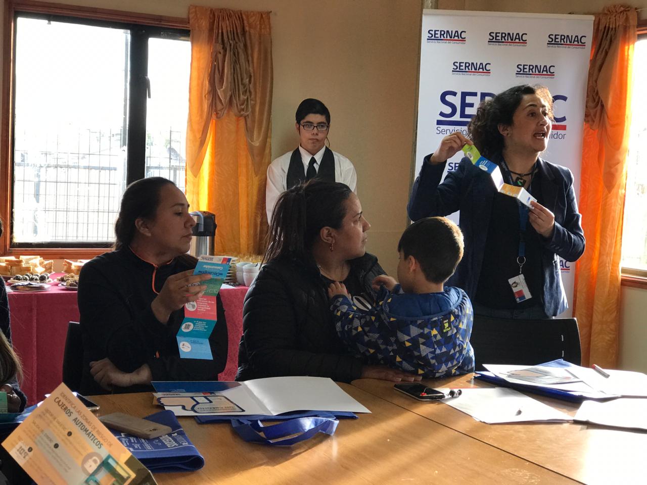 Directora Regional SERNAC Magallanes Pamela Ramirez Charla Personas Migrantes Directora Regional SERNAC Magallanes Pamela Ramirez Charla Personas Migrantes