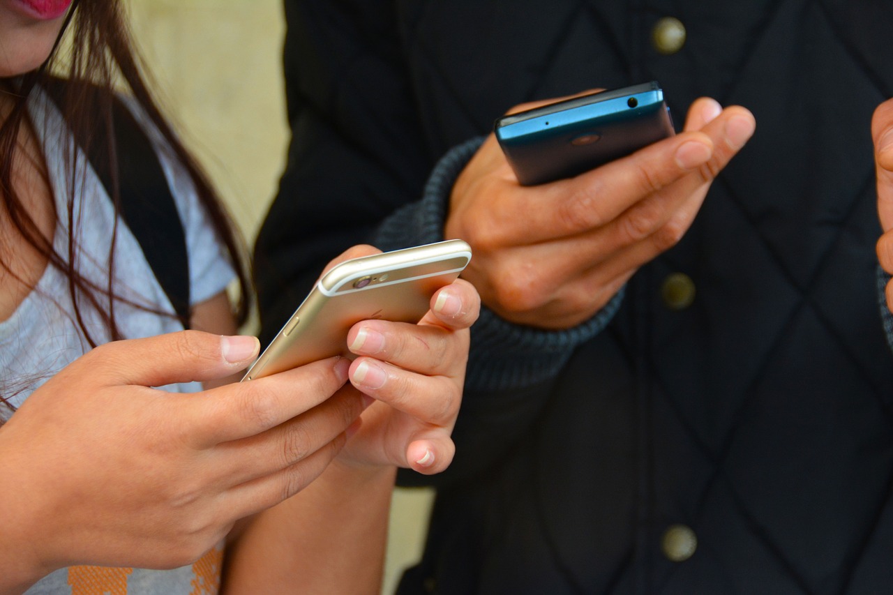 Estudio SERNAC sobre seguridad en teléfonos celulares Estudio SERNAC sobre seguridad en teléfonos celulares