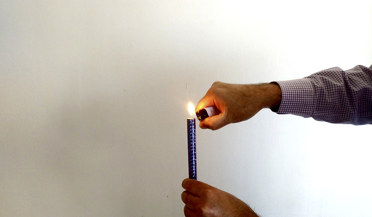 SERNAC Y COANIQUEM ADVIERTEN RIESGOS DE VELAS “BENGALA” SERNAC Y COANIQUEM ADVIERTEN RIESGOS DE VELAS “BENGALA”
