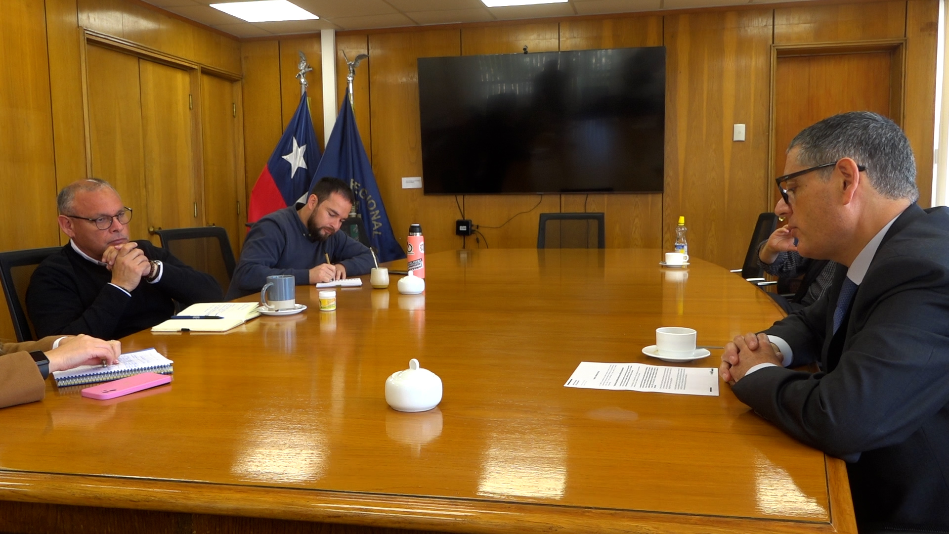 Director Nacional del SERNAC, Andrés Herrera, junto al Gobernador Regional de Valparaíso, Rodrigo Mundaca. Director Nacional del SERNAC, Andrés Herrera, junto al Gobernador Regional de Valparaíso, Rodrigo Mundaca.