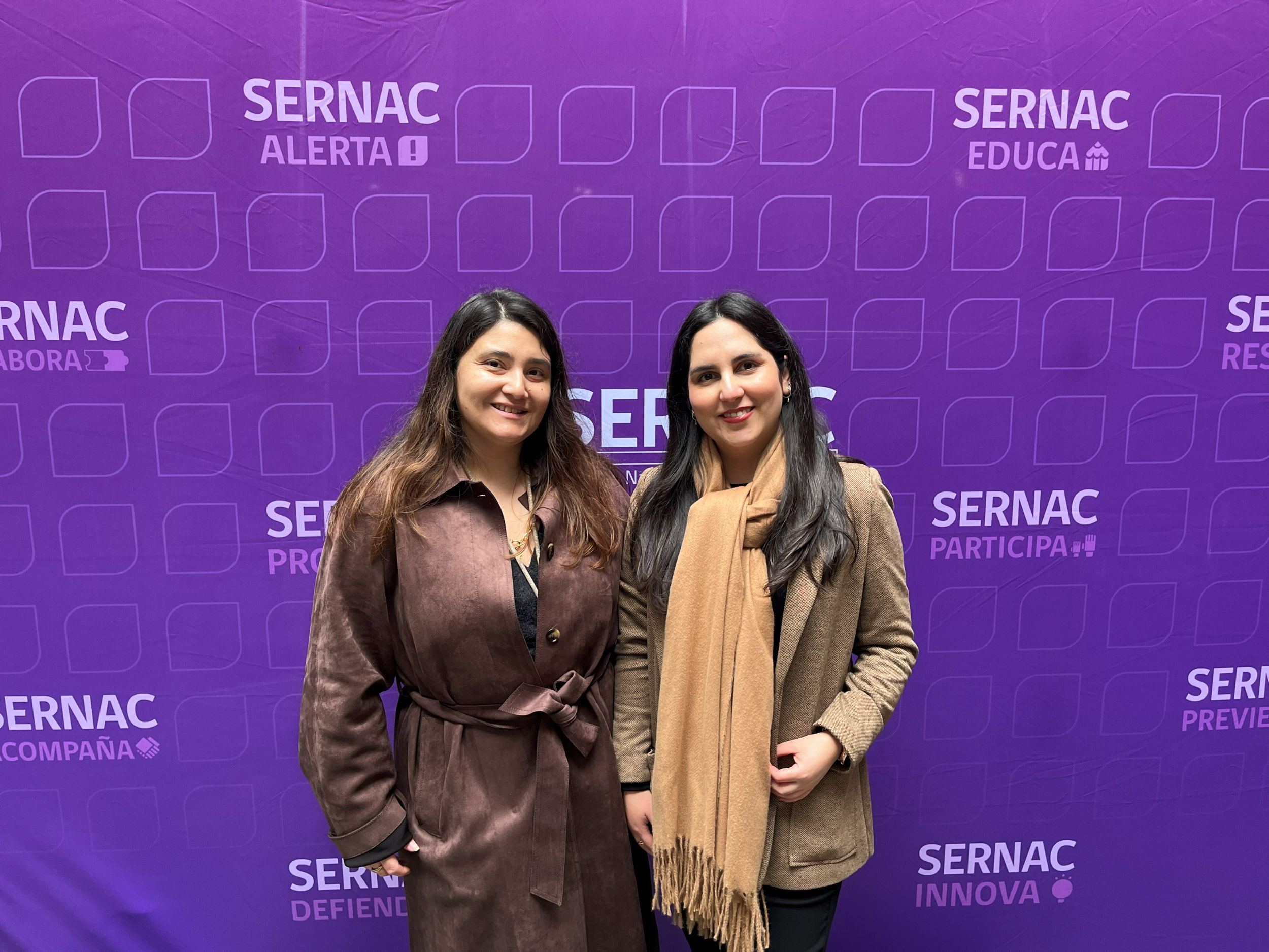 Funcionarios y funcionarias del Servicio Nacional del Consumidor asistenten a la Cuenta Pública Participativa 2026.