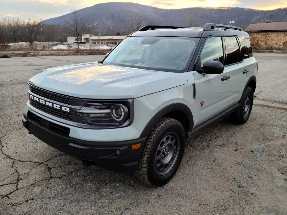Ford Bronco 2023-2024